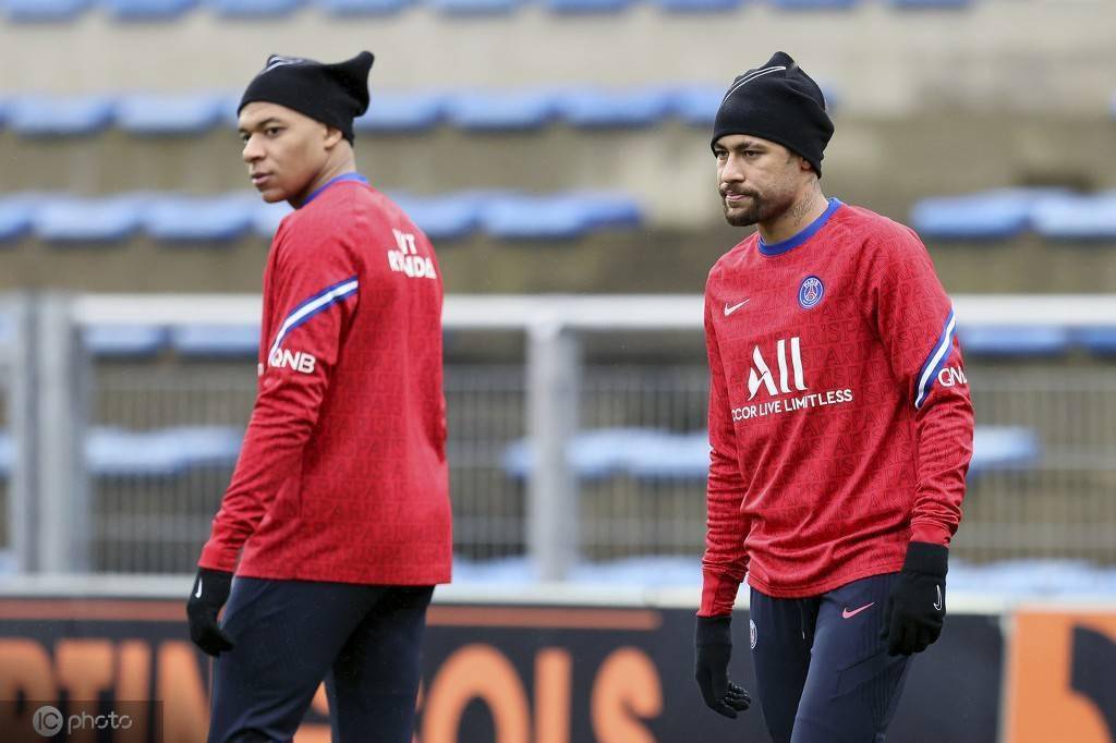 包含欧超杯倒计时，芝加哥公牛转会期再遭质疑，细节引发关注，压力陡增，赛季目标并未改变的词条