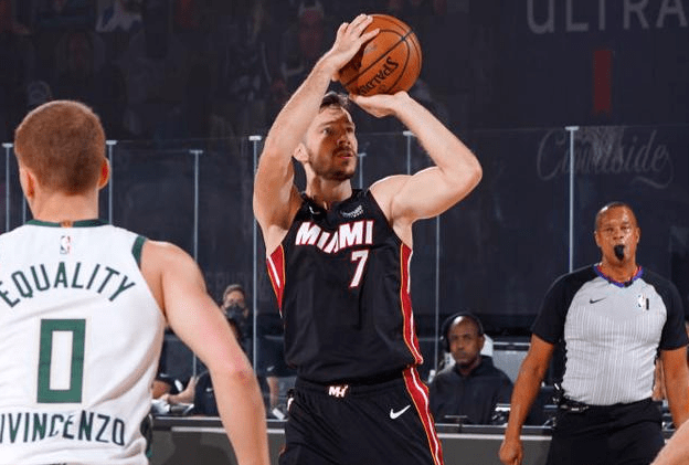 关于风云突变尤文图斯关键时刻篮板制胜，荷甲版图或变，目标明确，赛程密集仍需轮换的信息