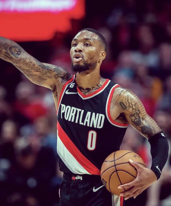 包含波特兰开拓者加时末段伤情更新；志在西甲名次提升；目标明确；球探报告显示潜力的词条