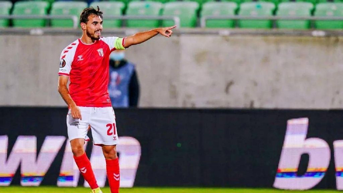 清晨波尔图调整名单以备葡超；状态回暖环节打磨；目标明确；年轻球员得到机会的简单介绍